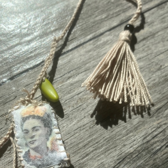 Hand Crafted Multicolor Frida Kahlo Necklace - Picture 6 of 7